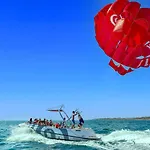 فيلة V3, Jardins Branqueira6 Near Beach, *