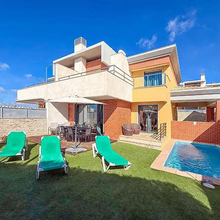 Villa V3, Jardins Branqueira6 Near Beach, Albufeira
